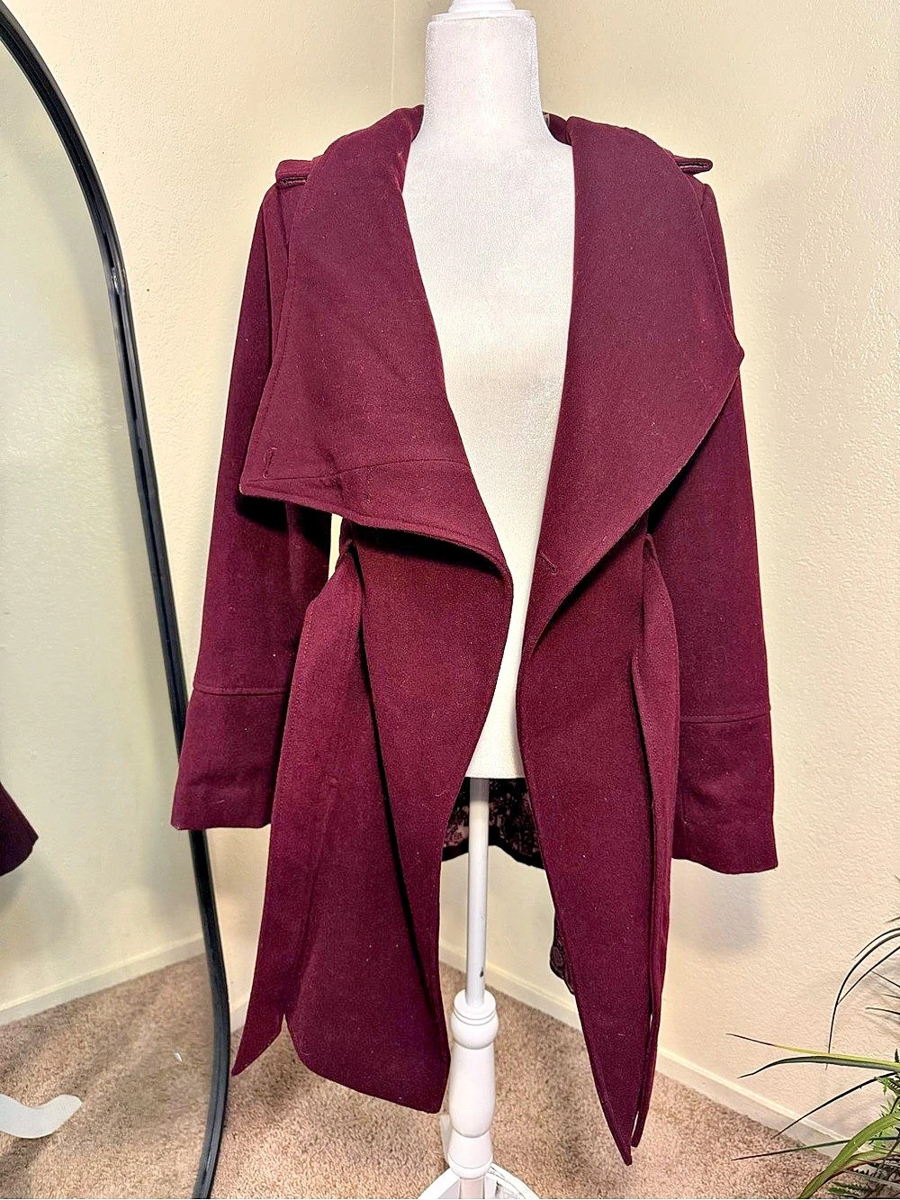 GUESS Burgundy Belted Trench Coat Size 6 Like New
